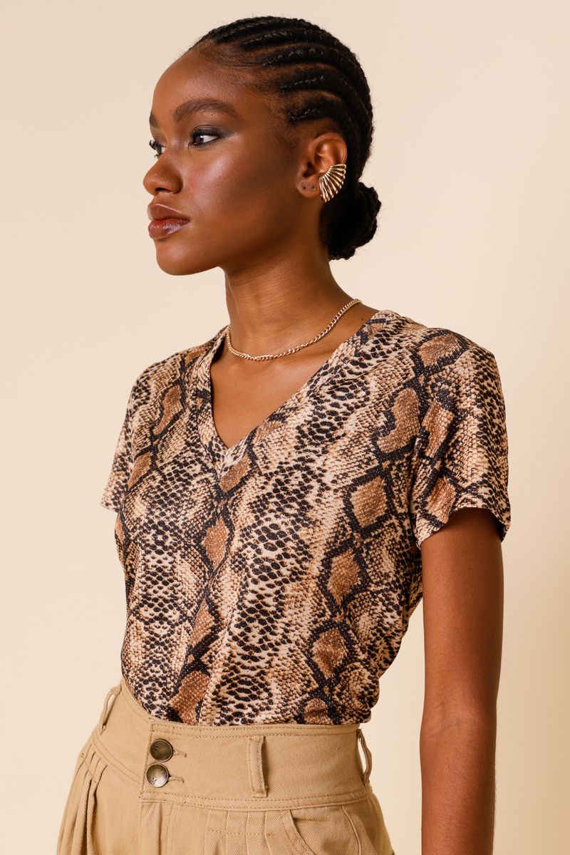 T-Shirt Cobra Gola V MARROM M