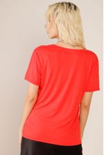 camiseta-vermelha-decote-v-New Year-costas-p