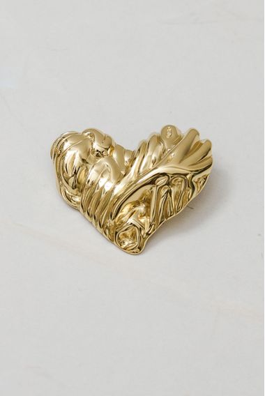 Brinco Coração Trabalhado  DOURADO