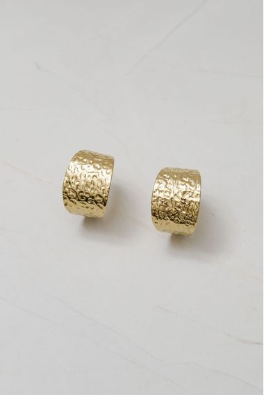 Brinco Meia Argola Amassado DOURADO
