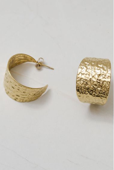 Brinco Meia Argola Amassado DOURADO