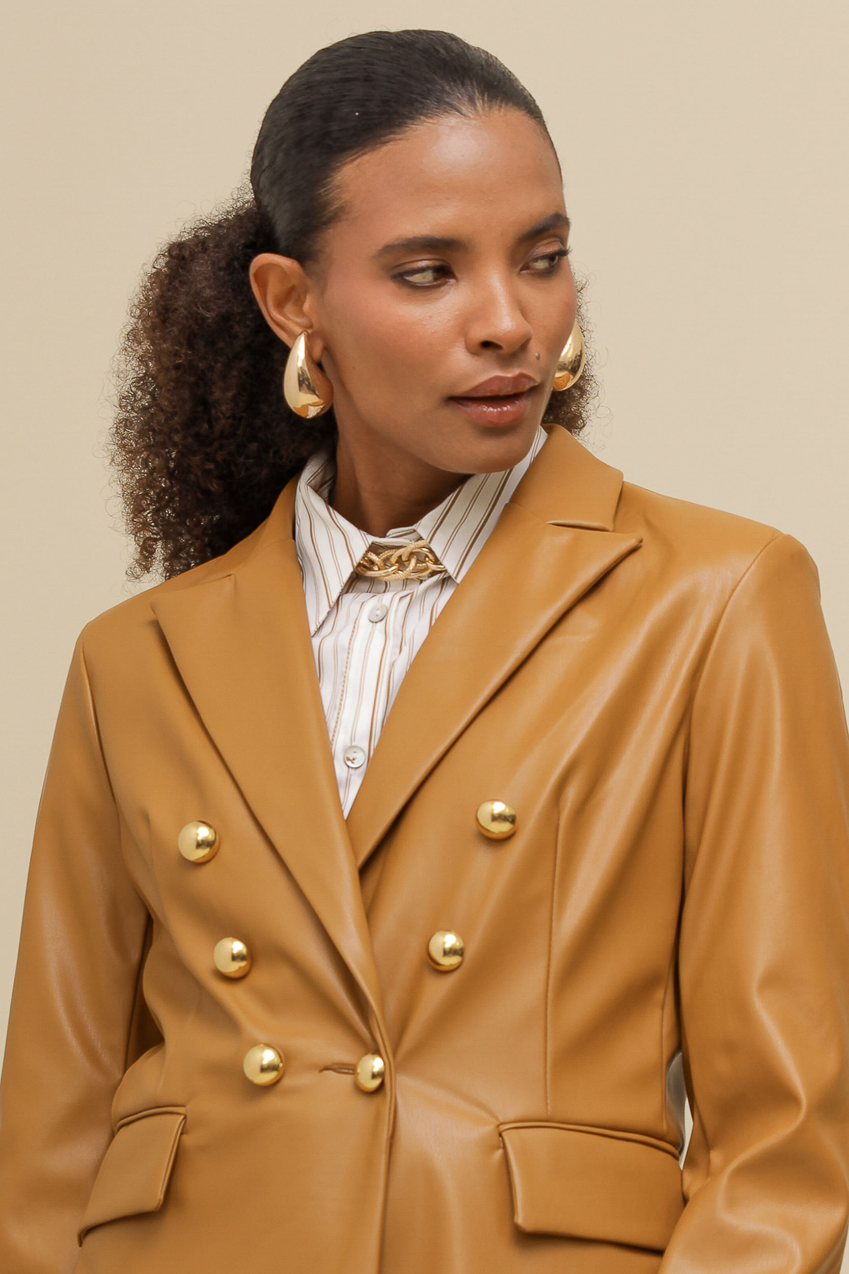 Blazer De Pu Transpassado Camel - Mamô