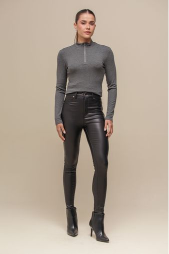 Calça Resinada Skinny PRETO
