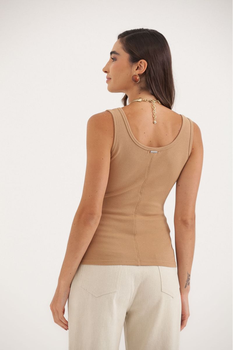 9037773_9037617-0243